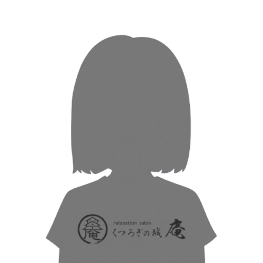 熊本市中央区「くつろぎの城 庵」スタッフ宮崎。顔は実物を見てのお楽しみ